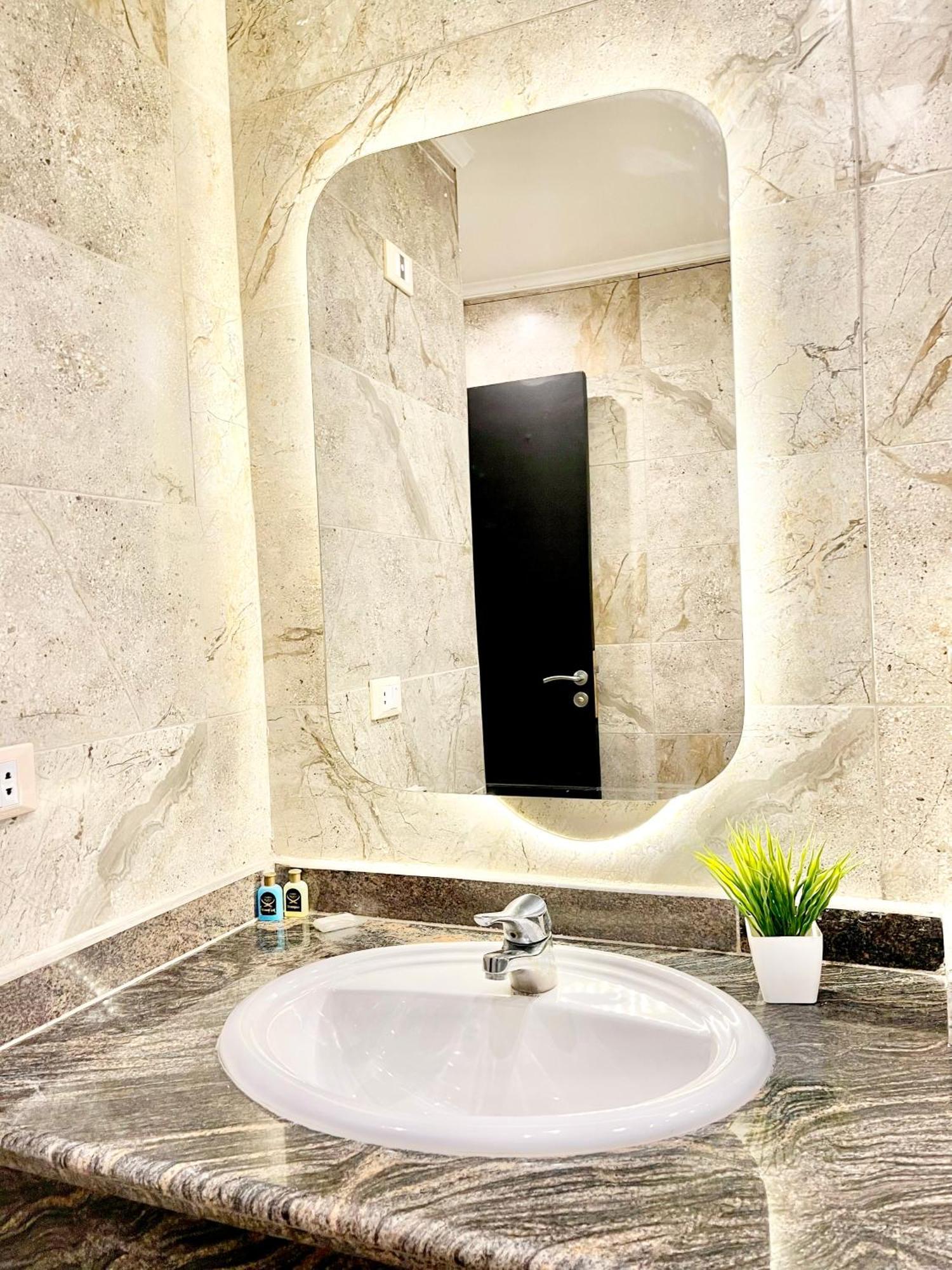 Comfort Giza Inn View Al Kawm al Akhdar Exteriör bild